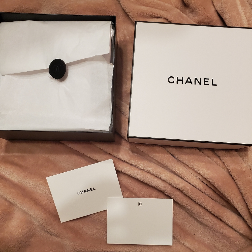 COPY - ❤ MOST OFFERS ACCEPTED! ❤❤❤❤Chanel Gift Box Packaging Set